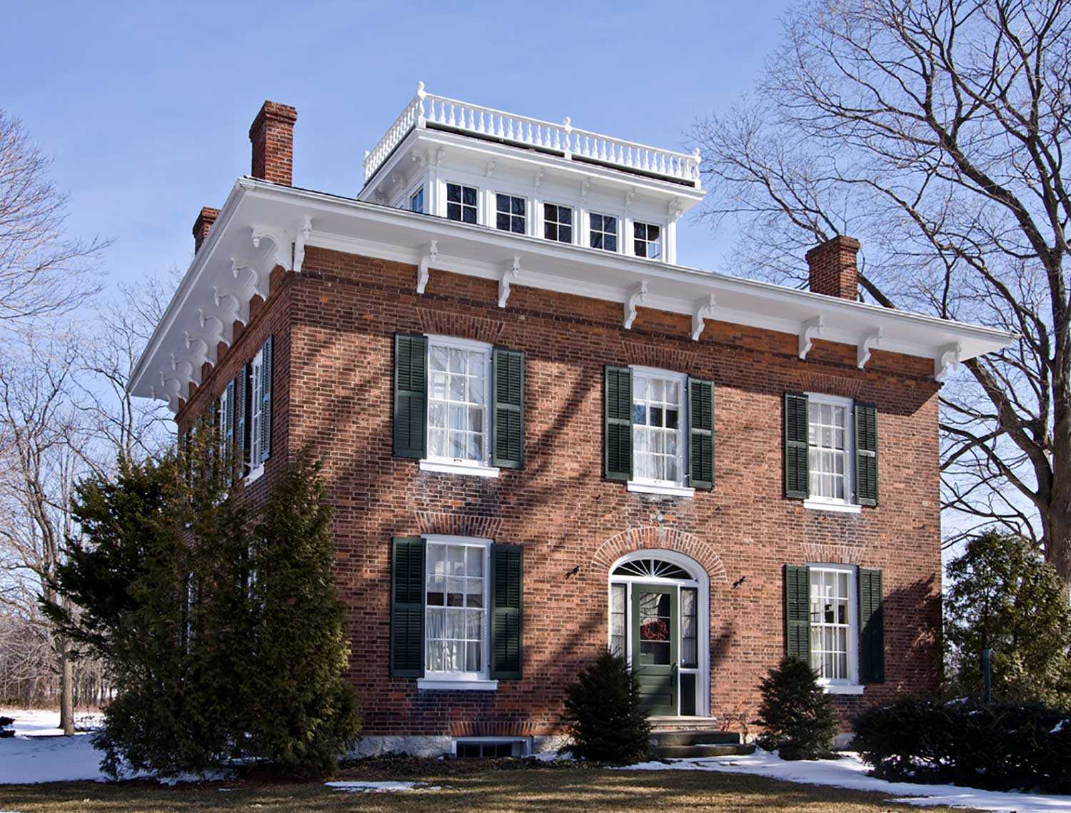 La maison Hill, construite vers 1855 par Hiram Hill, propriétaire de l’arsenal maritime de Morpeth. Cette résidence de style italianisant témoigne de la richesse suscitée par les activités de transport sur les Grands Lacs et par l’agriculture à Chatham-Kent, au milieu du XIXe siècle. (Photo : Dan Reaume)