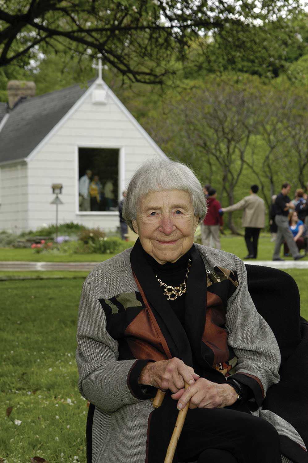 Doris McCarthy dans sa propriété, « Le Paradis d’une folle », en mai 2005 (Photo : David Lee)