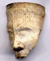 Fragment d’une tête de pipe en argile datant du 19e siècle