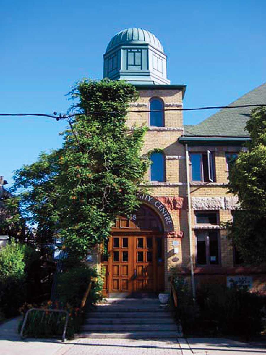 Le centre communautaire de la rue Cecil, à Toronto, était autrefois l’église Church of Christ, construite en 1889-1890