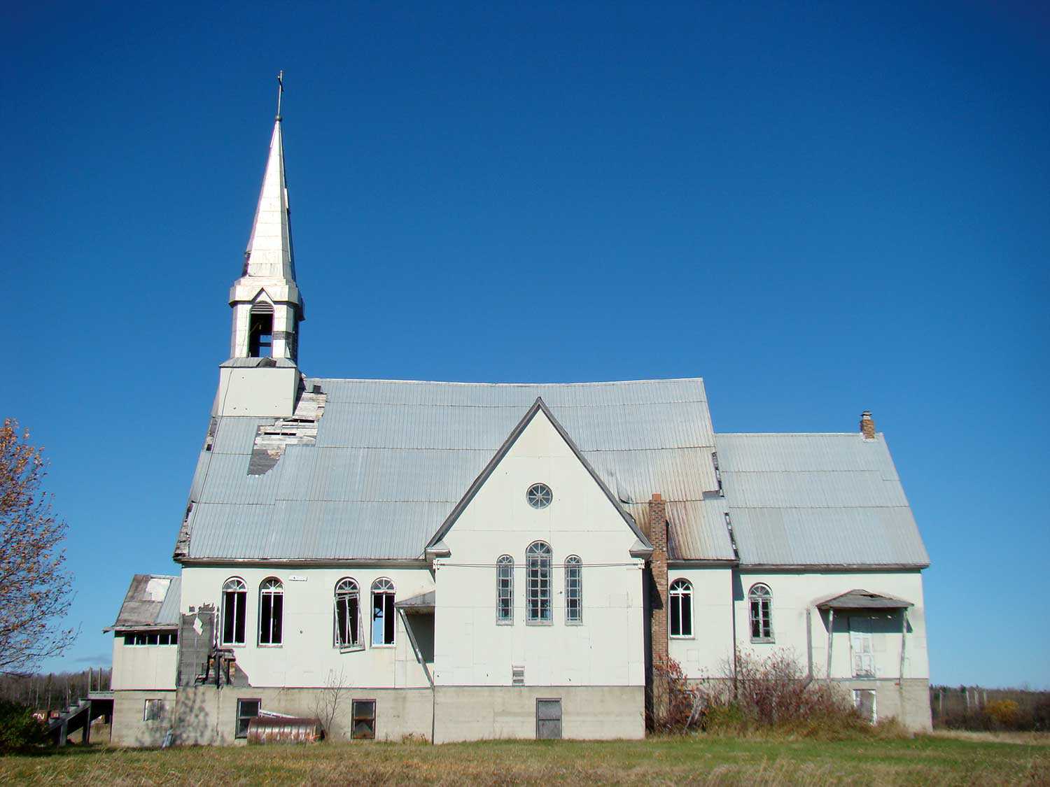 Cet édifice situé à Long Lac, vacant et inutilisé depuis 2002, était auparavant Infant Jesus Roman Catholic Church