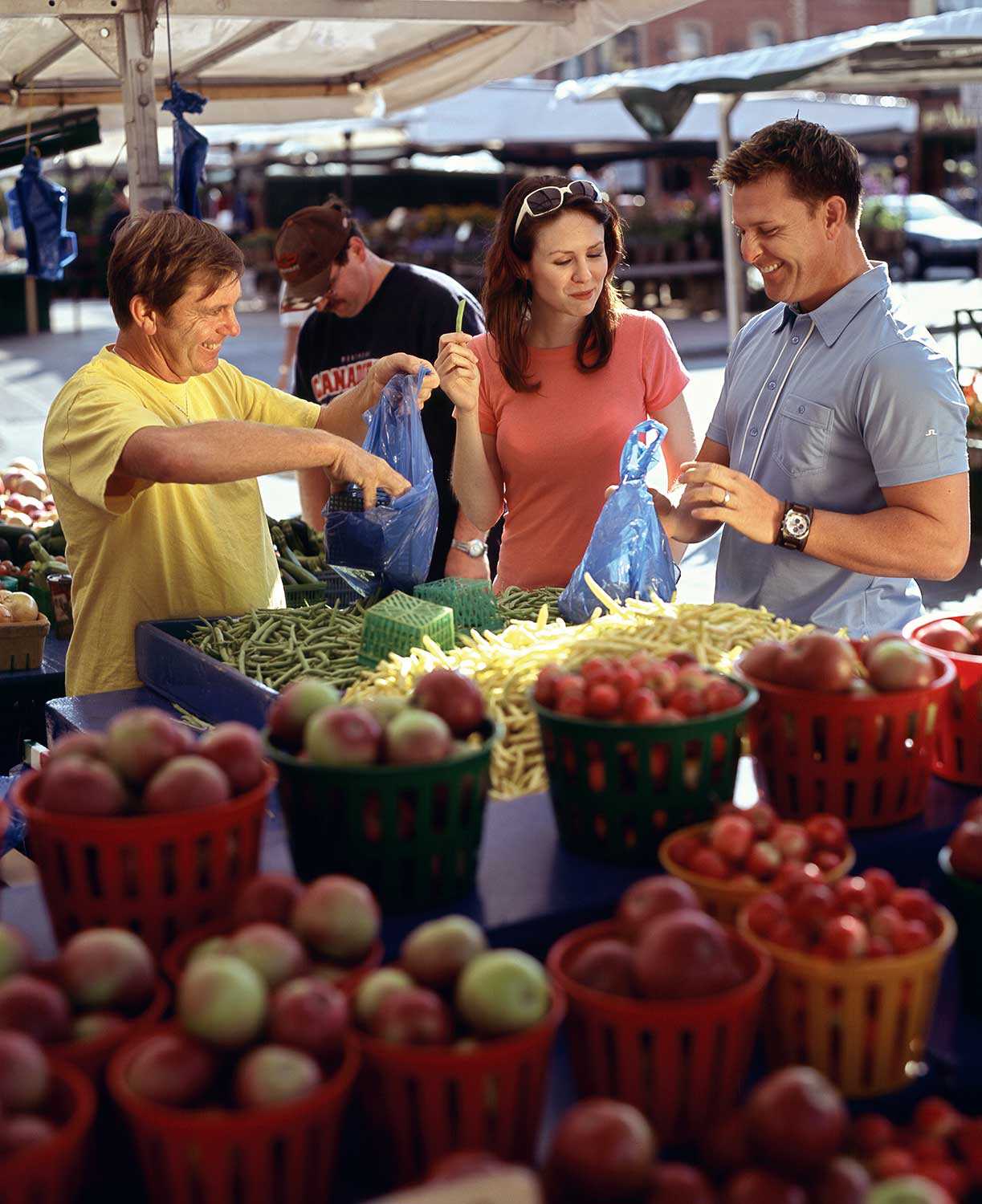 Les gens sont de plus en plus conscients non seulement des aliments qu’ils consomment, mais aussi de leur provenance. © Tourisme Ontario, 2009