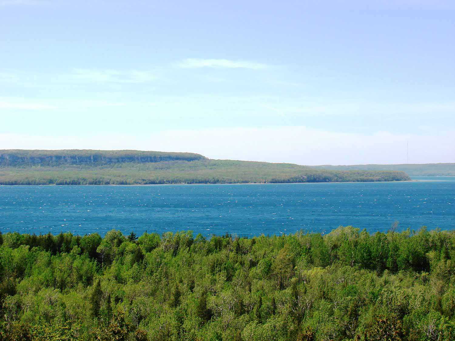 La Fiducie a noué des partenariats avec les communautés autochtones afin de protéger les terres ayant une valeur sacrée et un intérêt culturel qui sont menacées  par l’aménagement. (Hunter's Point)