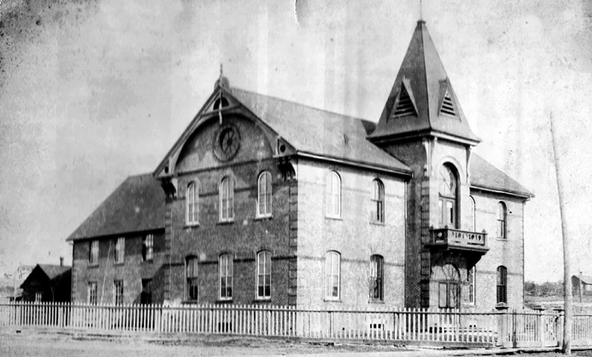 Central School, Thunder Bay (tirée de la collection du Musée de Thunder Bay)