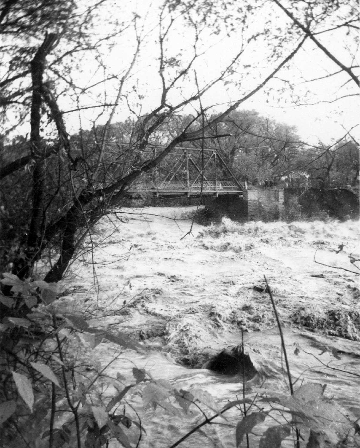 Inondations à Toronto causées par l'ouragan Hazel (Photo : Madeleine McDowell)