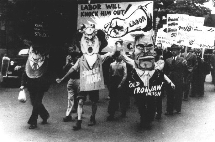 Défilé de la fête du Travail, 1946 (Photo : Université McMaster, Études sociales, avec le soutien archivistique du Centre des arts et du patrimoine des travailleurs et travailleuses)